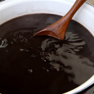 Cách nấu chè đậu đen bột lọc